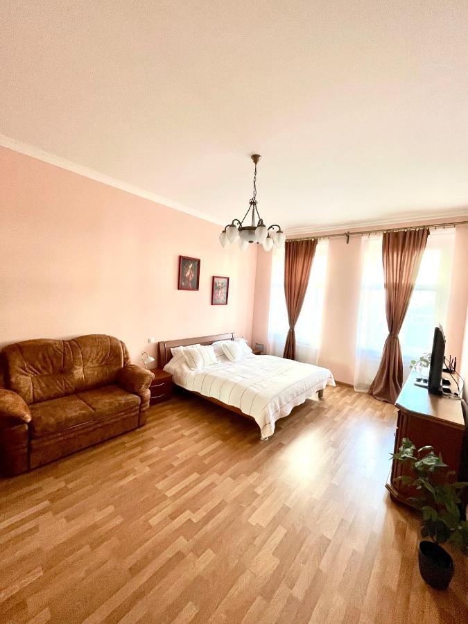 Apartment Colonnade Carlsbad Карлови Вари Екстериор снимка